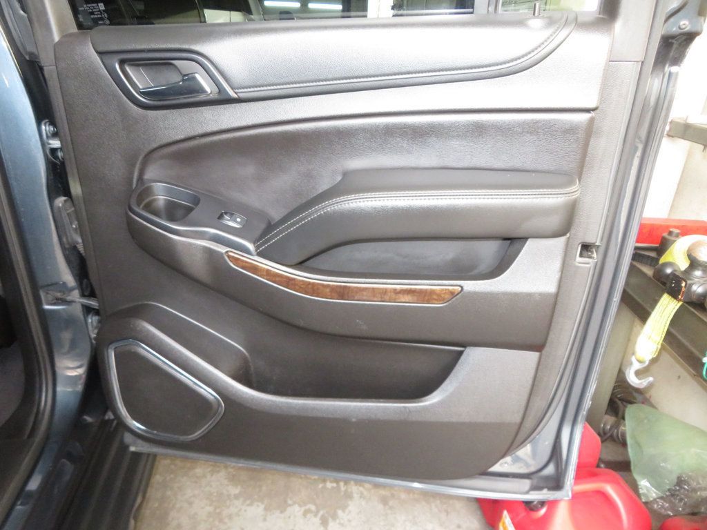 2019 Chevrolet Suburban 4WD 4dr 1500 LT - 22963964 - 29