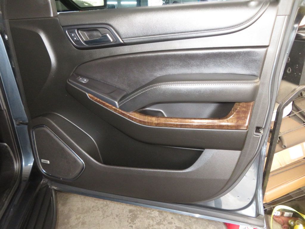 2019 Chevrolet Suburban 4WD 4dr 1500 LT - 22963964 - 33