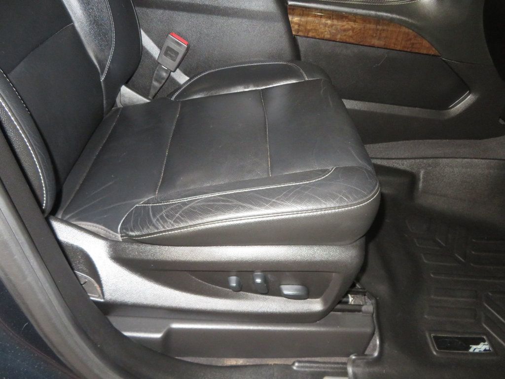 2019 Chevrolet Suburban 4WD 4dr 1500 LT - 22963964 - 37