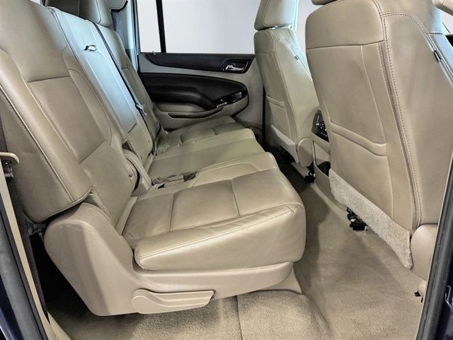 2019 Chevrolet Suburban 4WD 4dr 1500 LT - 22992478 - 28