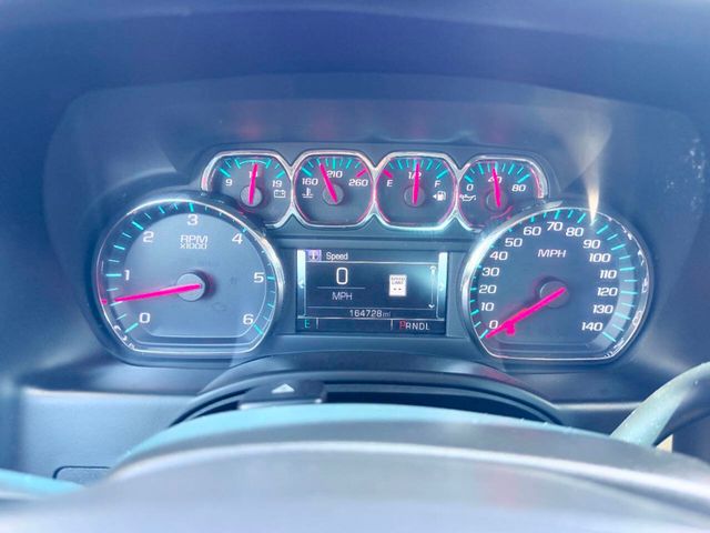 2019 Chevrolet Suburban 4WD 4dr 1500 LT - 23027917 - 50