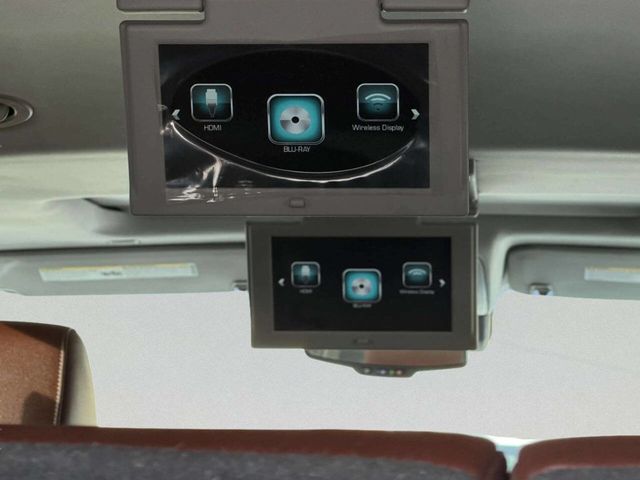 2019 Chevrolet Suburban 4WD 4dr 1500 Premier - 22974262 - 11