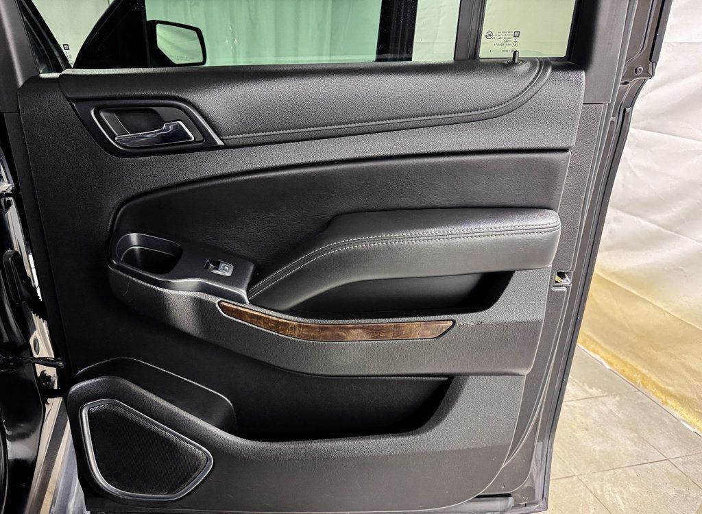 2019 Chevrolet Suburban LT 4WD - 22988414 - 14