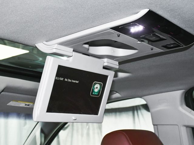 2019 Chevrolet Suburban Premier - 22985704 - 47