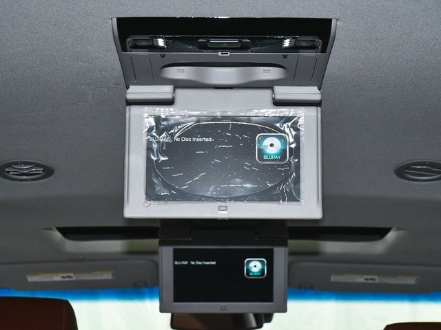 2019 Chevrolet Suburban Premier - 22985704 - 72