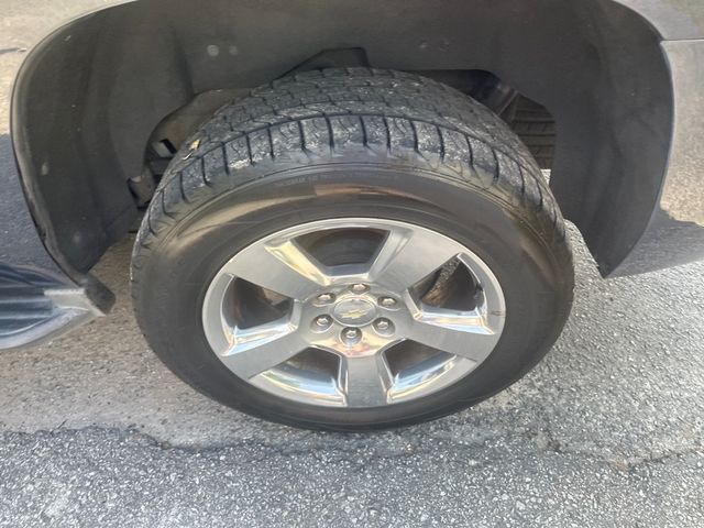2019 Chevrolet Tahoe 2WD 4dr LT - 23015208 - 19