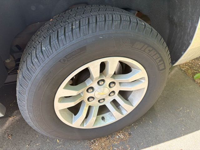 2019 Chevrolet Tahoe 4WD 4dr LT - 23021360 - 25