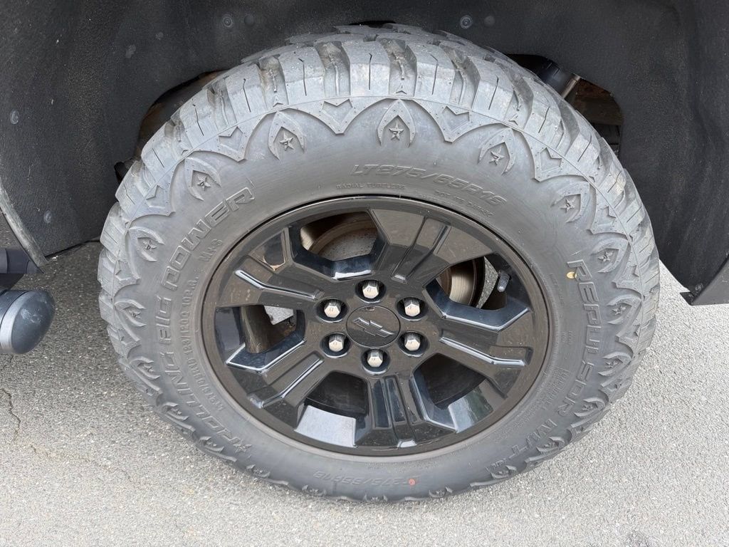2019 Chevrolet Tahoe 4WD 4dr LT - 23071093 - 9