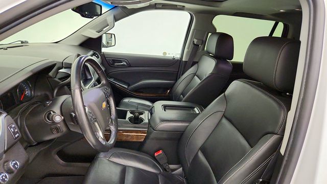 2019 Chevrolet Tahoe 4WD 4dr LT RST Edition w/ Luxury Pkg & 2nd Row Bucket Seats - 23036866 - 19