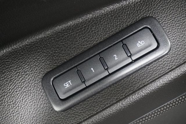 2019 Chevrolet Tahoe 4WD 4dr Premier - 23013146 - 17