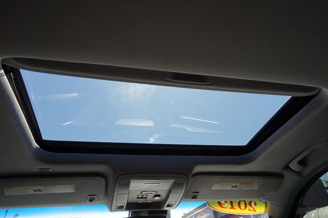 2019 Chevrolet Tahoe LT, PREMIUM WHEELS, MOON ROOF, LEATHER, TOWING PACKAGE - 23003414 - 40