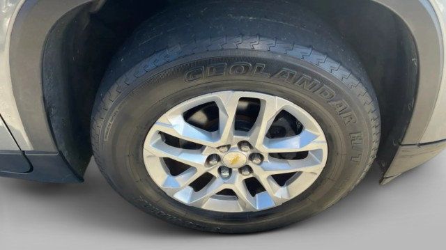 2019 Chevrolet Traverse FWD 4dr LS w/1LS - 23097848 - 16