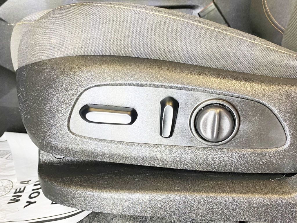 2019 Chevrolet Traverse FWD 4dr LT Cloth w/1LT - 22939919 - 23