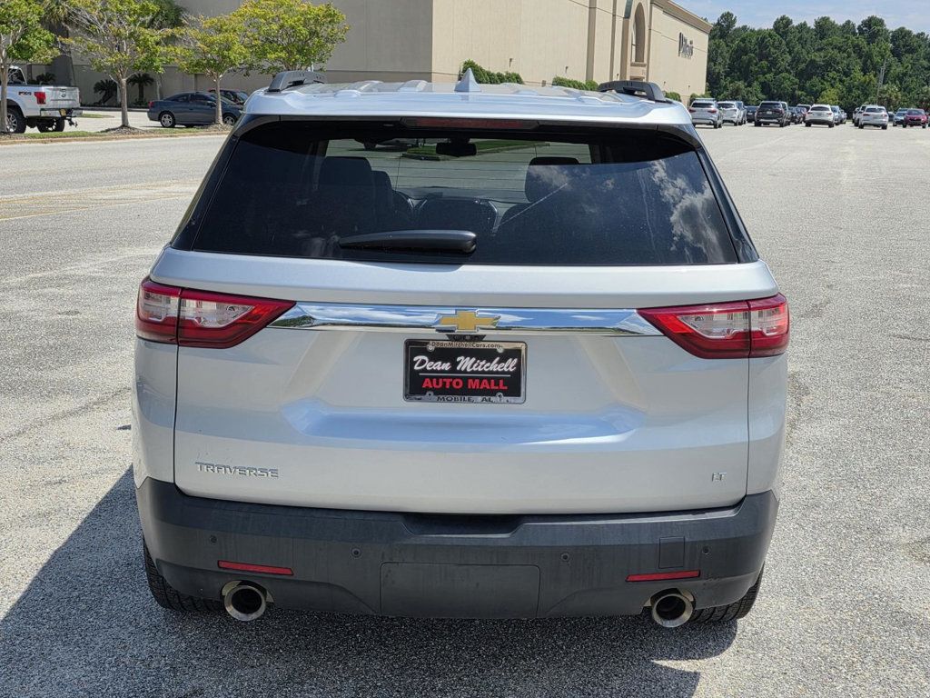 2019 Chevrolet Traverse Leather 3LT photo 2