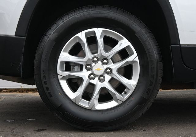 2019 Chevrolet Traverse LS - 23045705 - 6