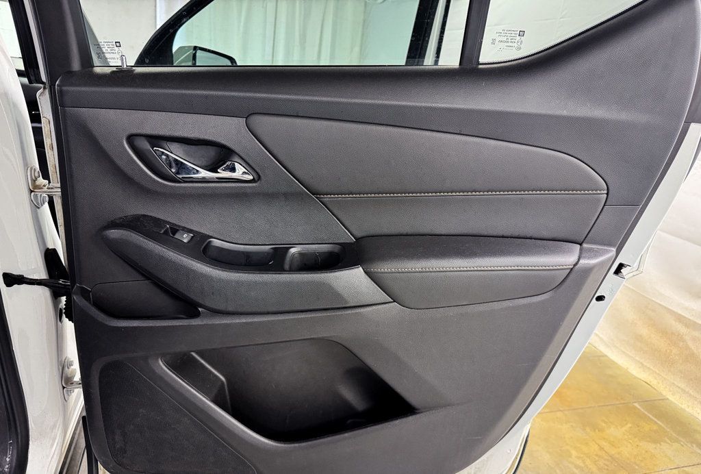2019 Chevrolet Traverse LT - 23058844 - 17
