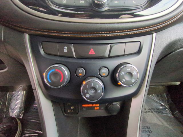 2019 Chevrolet Trax AWD 4dr LS - 22995925 - 19