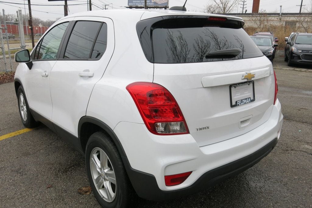 2019 Chevrolet Trax FWD 4dr LS - 22726583 - 2