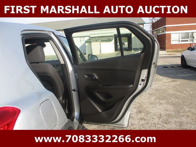 2019 Chevrolet Trax FWD 4dr LS - 22938620 - 6