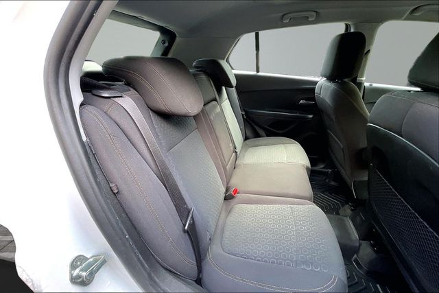 2019 Chevrolet Trax FWD 4dr LS - 23090953 - 13