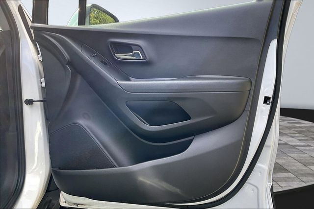 2019 Chevrolet Trax FWD 4dr LS - 23090953 - 15
