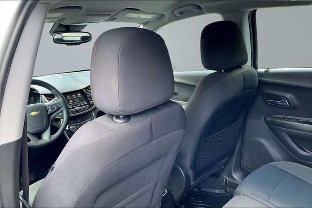 2019 Chevrolet Trax FWD 4dr LS - 23090953 - 17