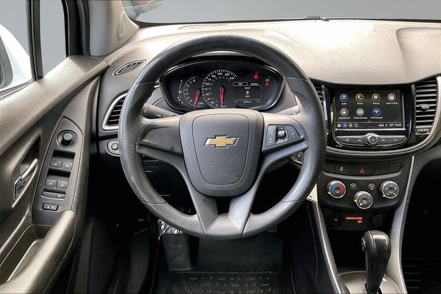 2019 Chevrolet Trax FWD 4dr LS - 23090953 - 19