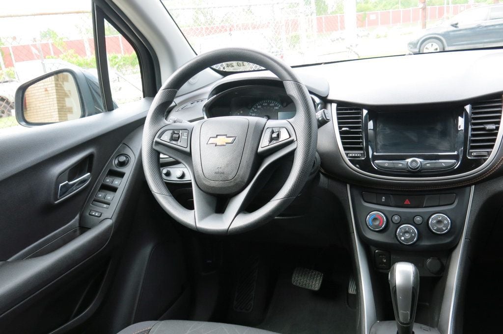2019 Chevrolet Trax FWD 4dr LT - 22779805 - 19
