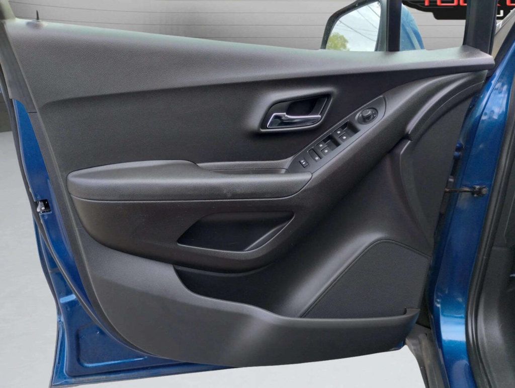 2019 Chevrolet Trax FWD 4dr LT - 22931352 - 10