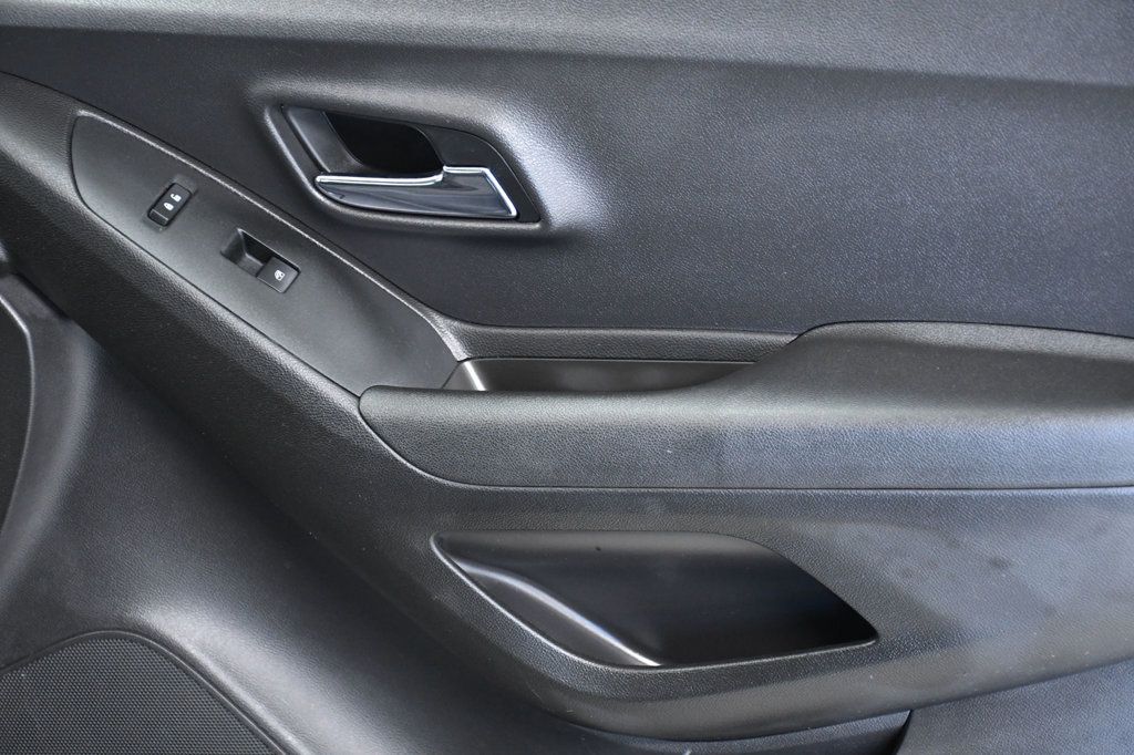 2019 Chevrolet Trax FWD 4dr LT - 22966694 - 17