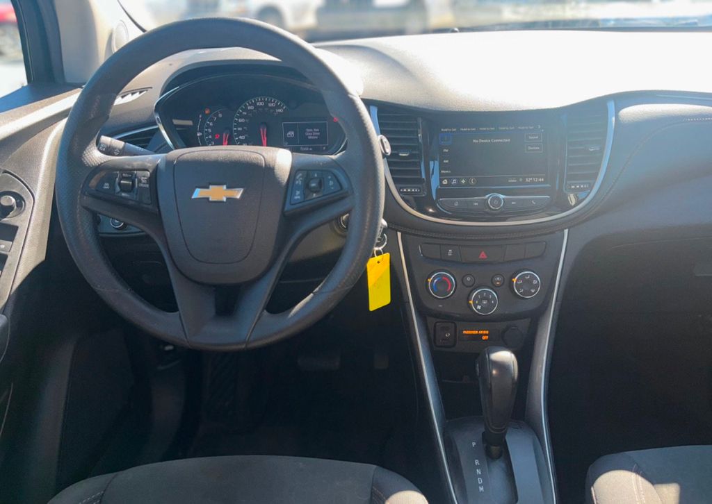 2019 Chevrolet Trax LS Sport Utility 4D - 22273736 - 41