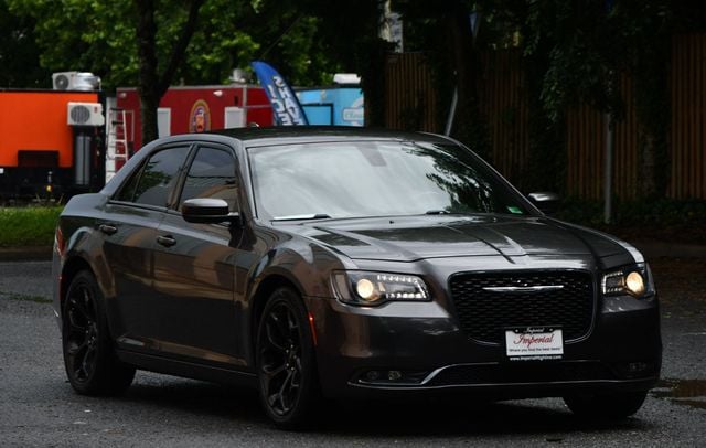 2019 Chrysler 300 300S RWD - 22866809 - 11
