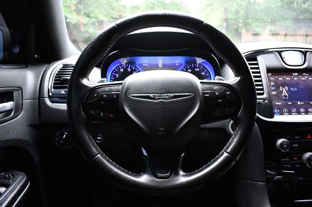 2019 Chrysler 300 300S RWD - 22866809 - 24