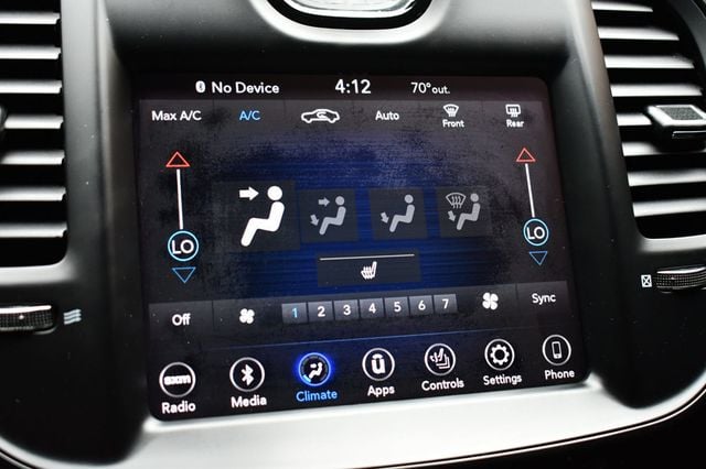2019 Chrysler 300 300S RWD - 22866809 - 48