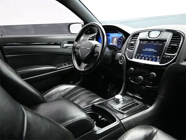 2019 Chrysler 300 300S RWD - 22989043 - 19