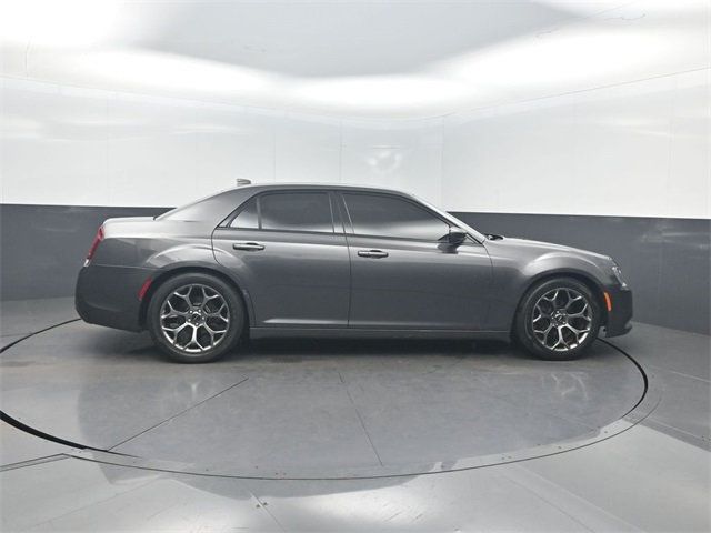 2019 Chrysler 300 300S RWD - 22989043 - 35