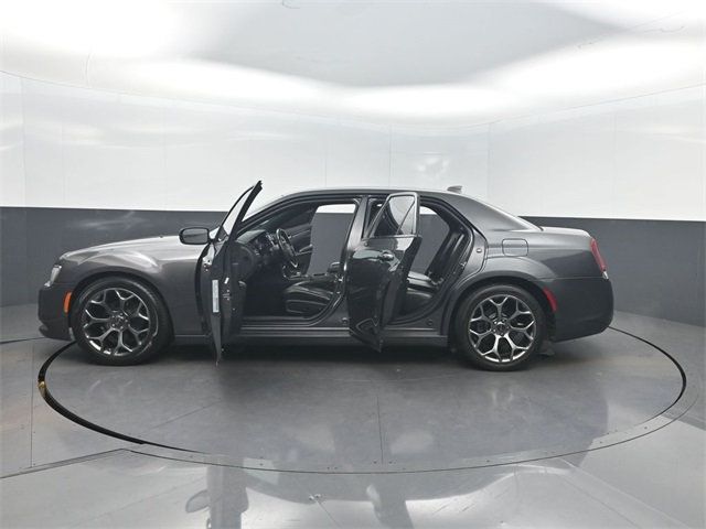 2019 Chrysler 300 300S RWD - 22989043 - 41