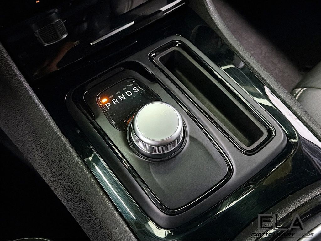2019 Chrysler 300 300S RWD - 23025187 - 17