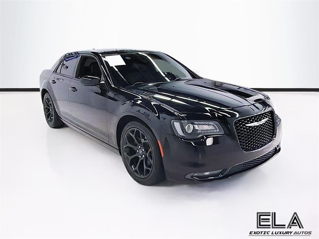 2019 Chrysler 300 300S RWD - 23025187 - 1