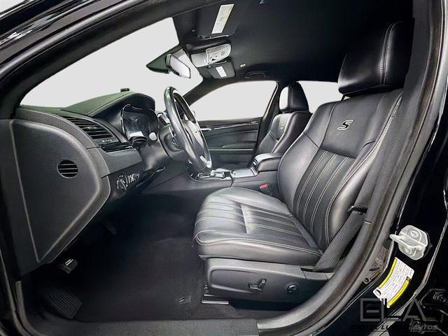 2019 Chrysler 300 300S RWD - 23025187 - 22