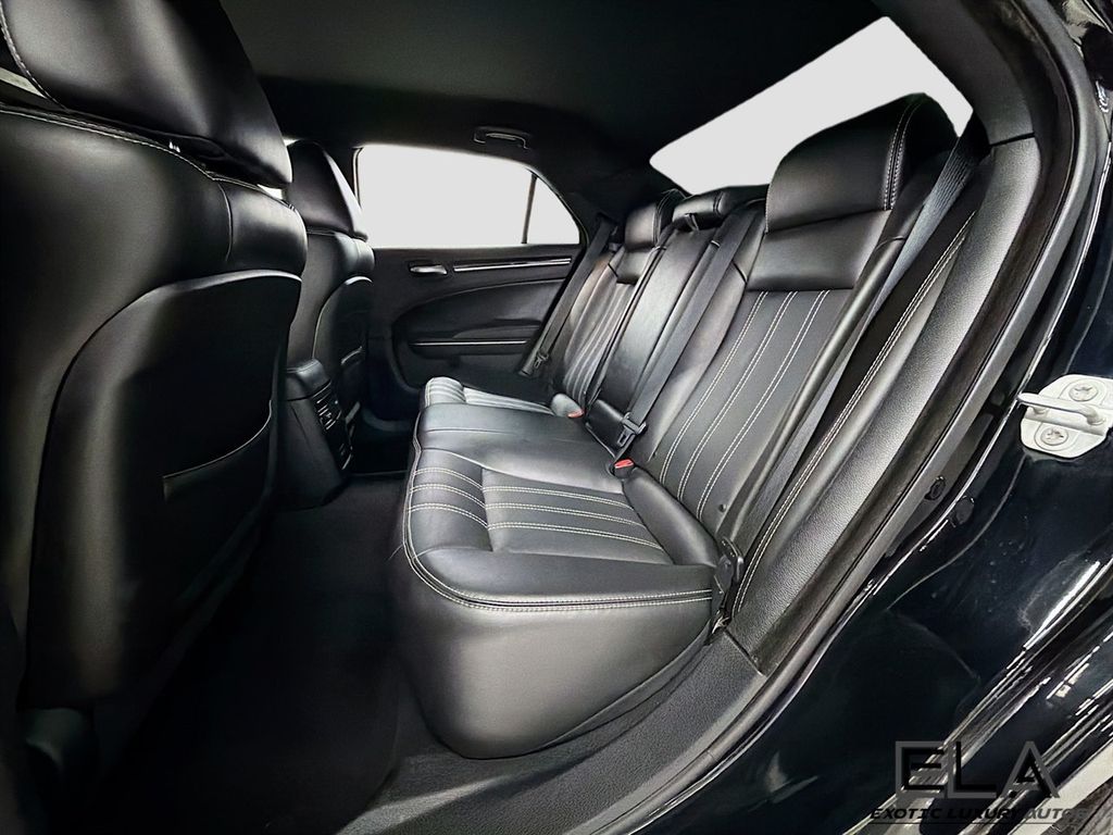 2019 Chrysler 300 300S RWD - 23025187 - 25