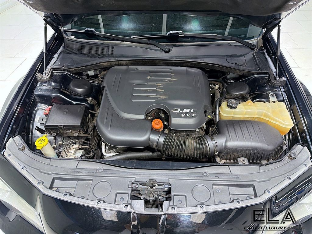 2019 Chrysler 300 300S RWD - 23025187 - 31