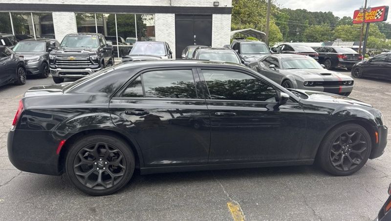 2019 Chrysler 300 300S RWD - 23025187 - 3