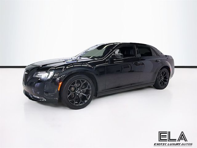2019 Chrysler 300 300S RWD - 23025187 - 39