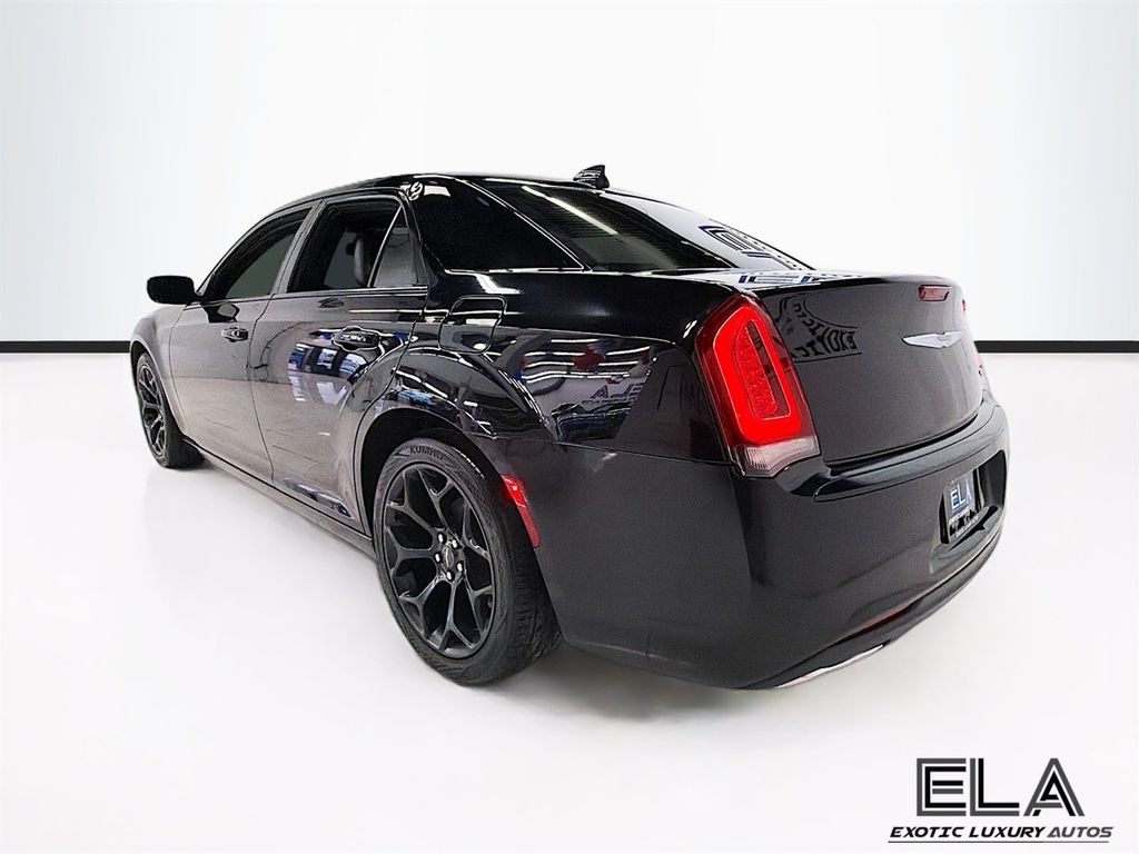 2019 Chrysler 300 300S RWD - 23025187 - 41