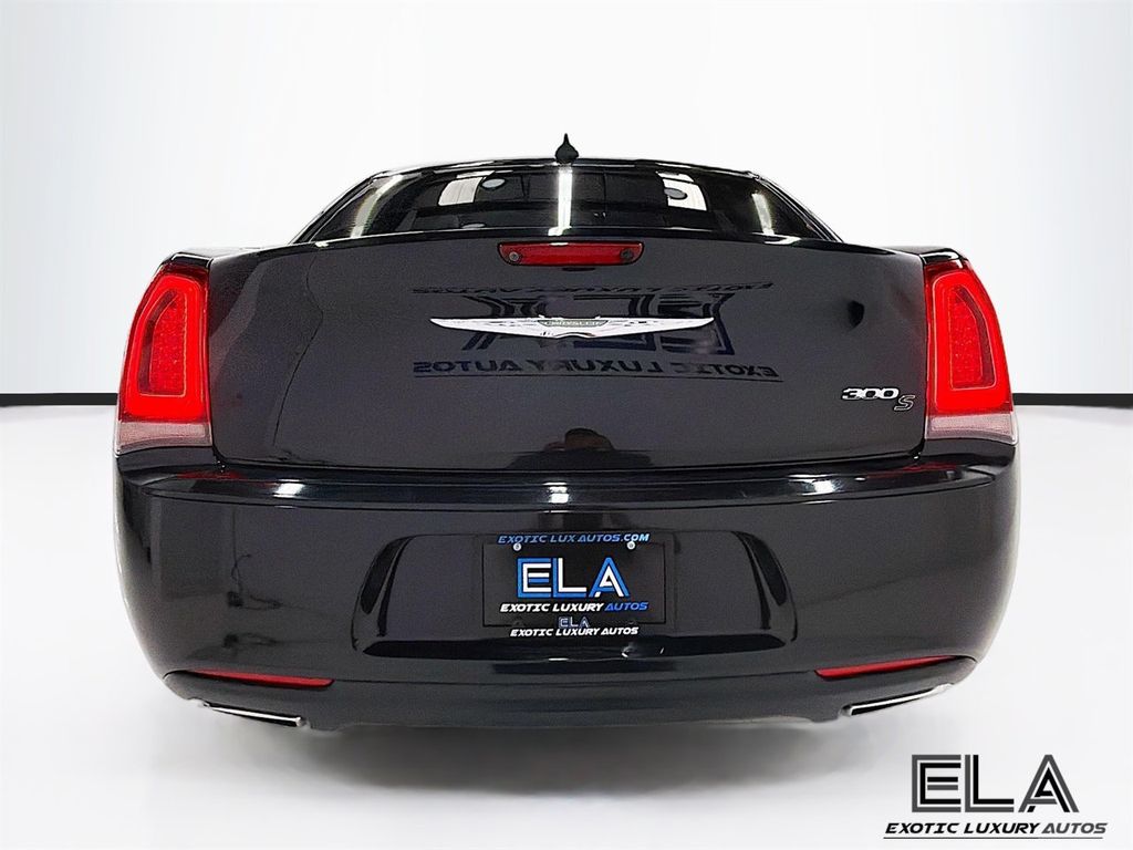 2019 Chrysler 300 300S RWD - 23025187 - 42