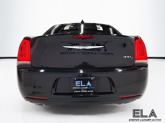 2019 Chrysler 300 300S RWD - 23025187 - 42
