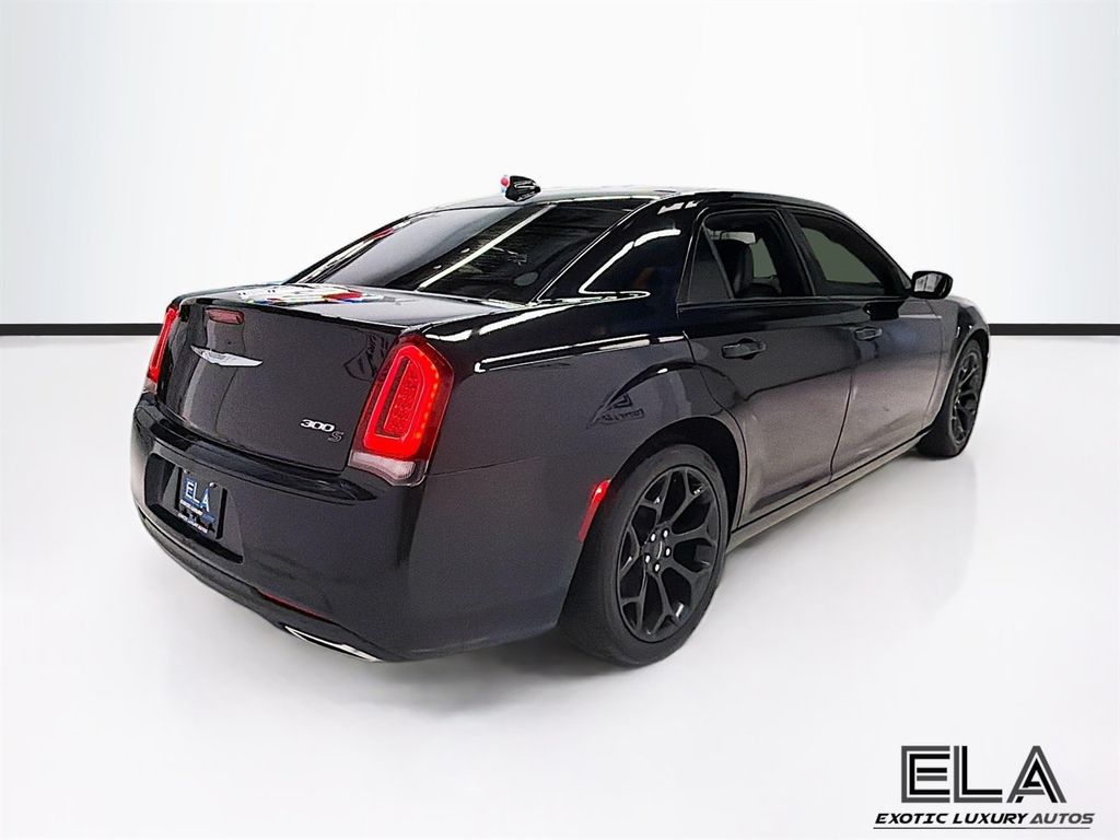 2019 Chrysler 300 300S RWD - 23025187 - 44