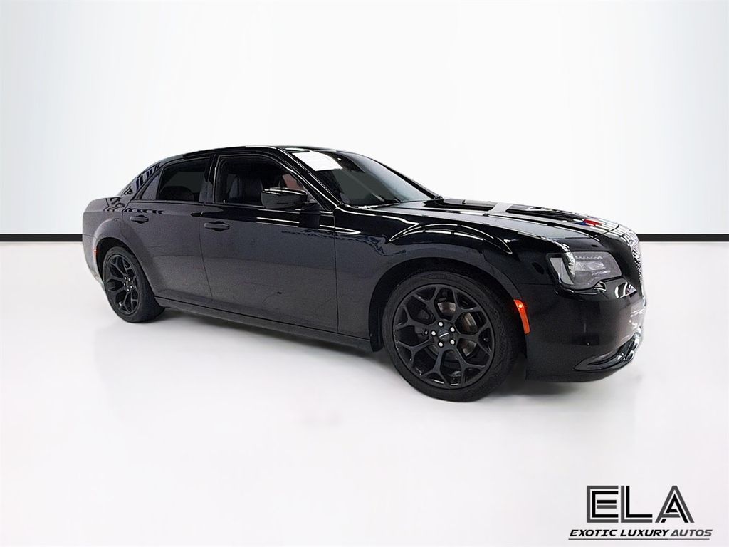 2019 Chrysler 300 300S RWD - 23025187 - 46