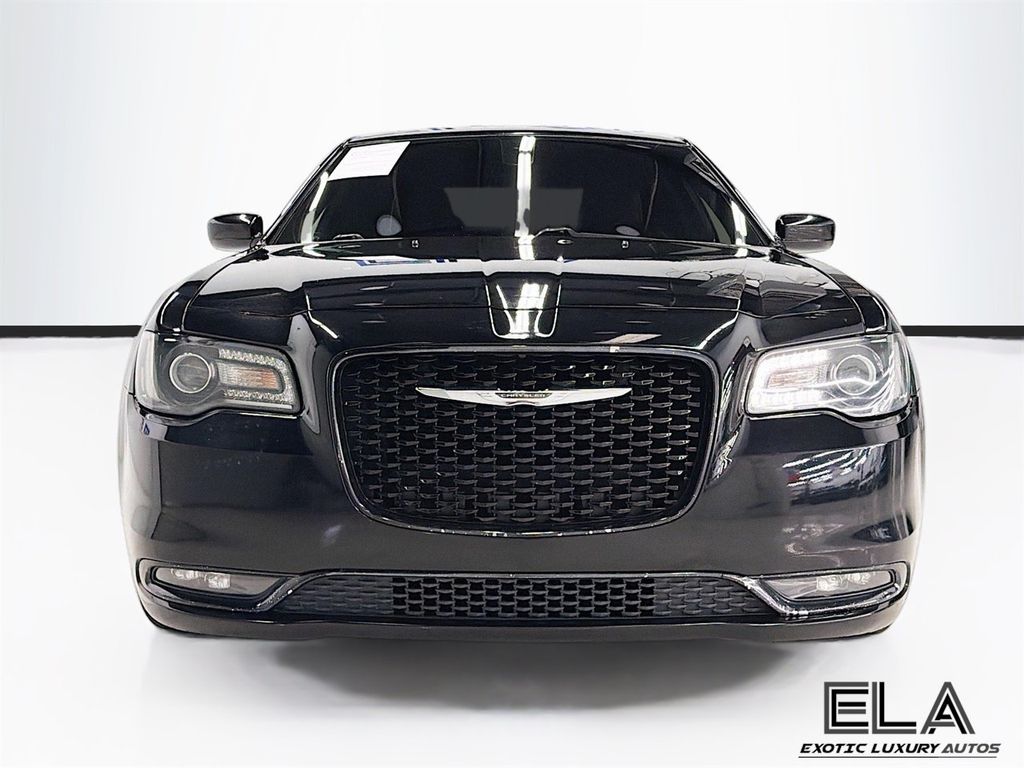 2019 Chrysler 300 300S RWD - 23025187 - 48